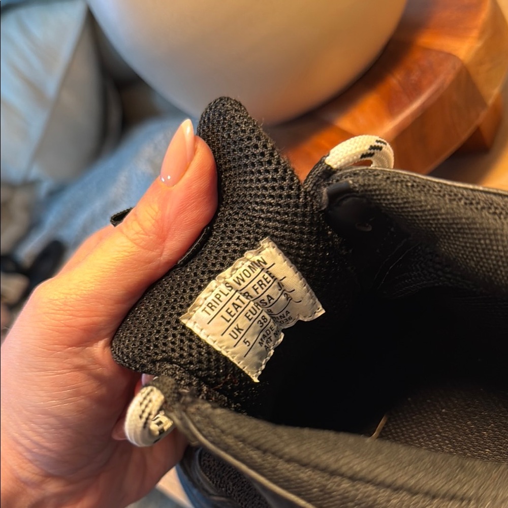 Balenciaga Triple S in Classic Black EU 38 - Picture 17 of 17